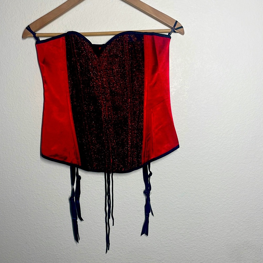 Hearts Rob red corset top set